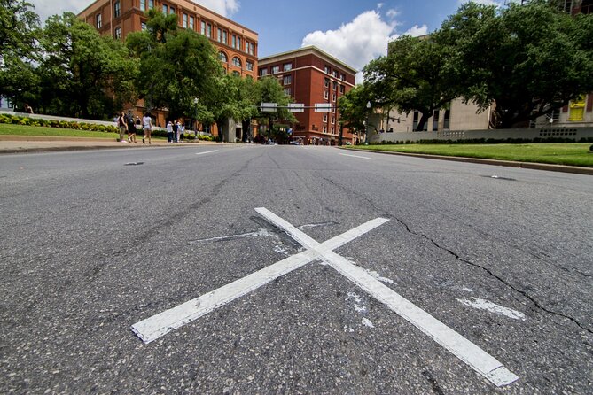 Dallas JFK Assassination Self-Guided Audio Driving Tour - Klyde Warren Park and the 1964 election