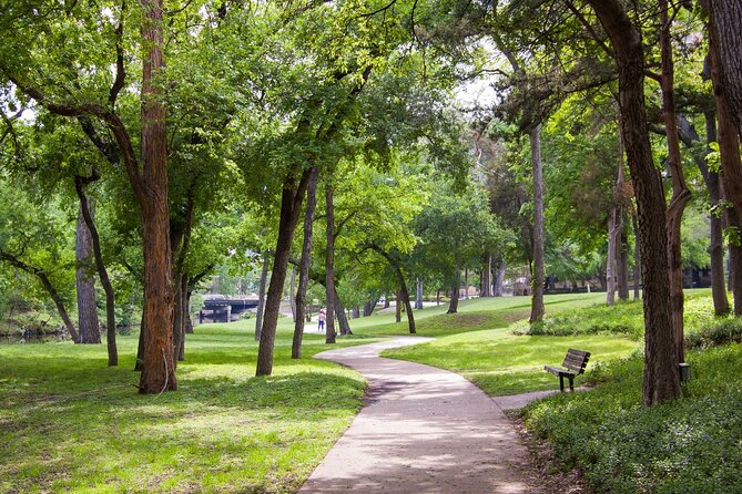 Dallas JFK Assassination Self-Guided Audio Driving Tour - The political background in the Arts District