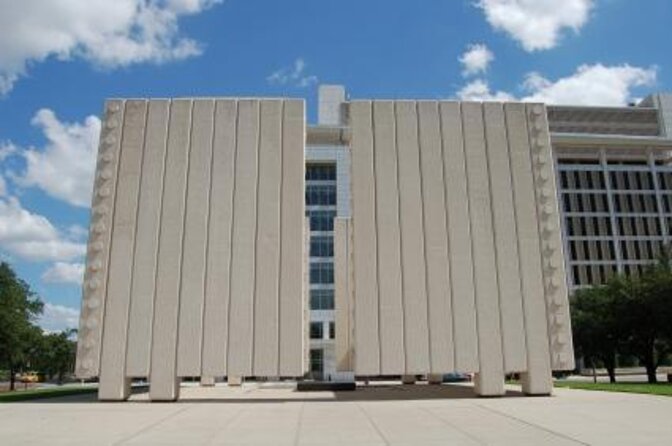 Dallas Scavenger Hunt & Self-Guided Tour - Key points at a glance