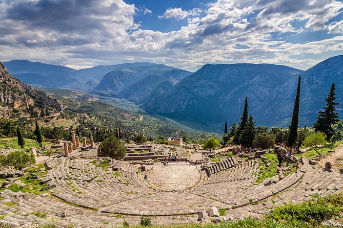 Delphi full day V.R audio guided tour with entry ticket - Arachova and the mountain views
