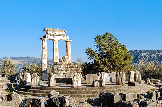 Delphi: Self-guided Audiovisual Tour with 3D Representations - Key Points at a Glance