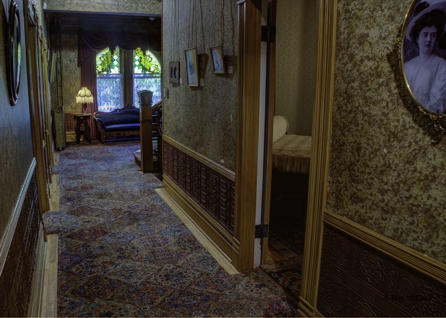 Denver: Molly Brown House Museum Self-Guided Tour & Entry - Entering the grand Denver house
