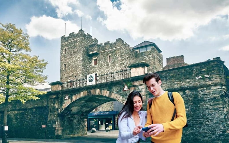 Derry: City Walking Tour & Exploration Game - Key points at a glance