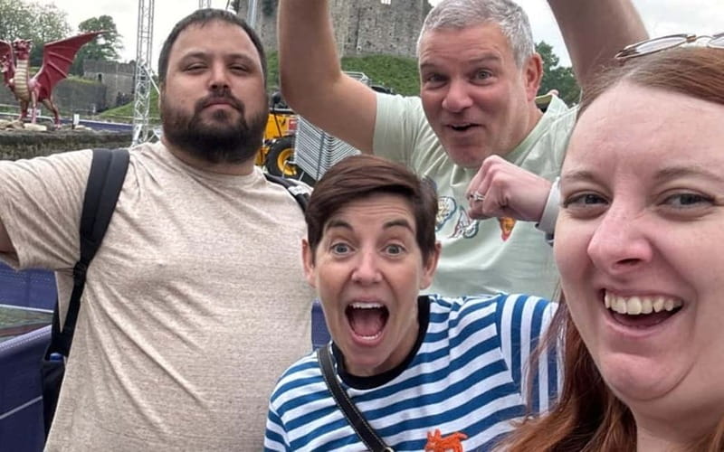 Derry: City Walking Tour & Exploration Game - Who will enjoy this most