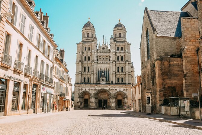 Dijon City Self Guided Walking Tour through Smartphone App - Hôtel de Vogüé and Saint Michael’s Church