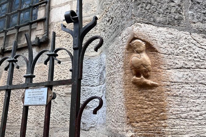 Dijon City Self Guided Walking Tour through Smartphone App - How the app works in real use