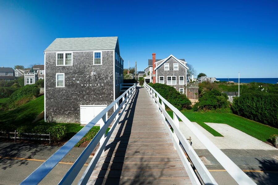 Discover Nantucket Self-Guided Biking or Driving Tour - The old windmill and the route to Sconset