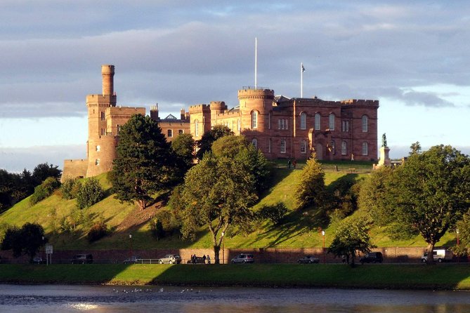 Discovering Inverness: A Self-Guided Audio Tour of the Capital of the Highlands - The War Memorial and the route’s quieter turn