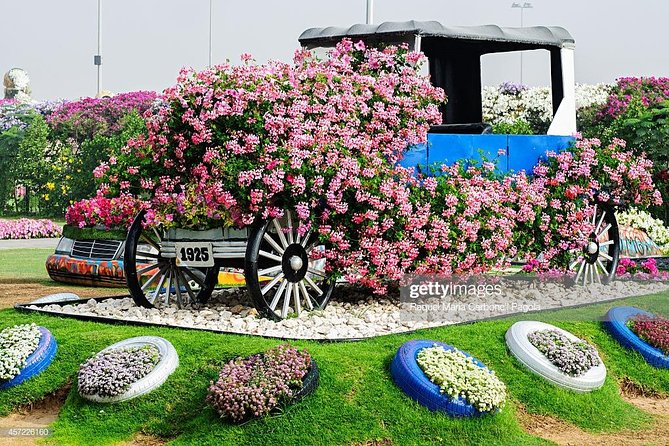 Dubai Miracle Garden Self-Guided Tour with Ticket with Transfer - Entering the garden and finding your own route