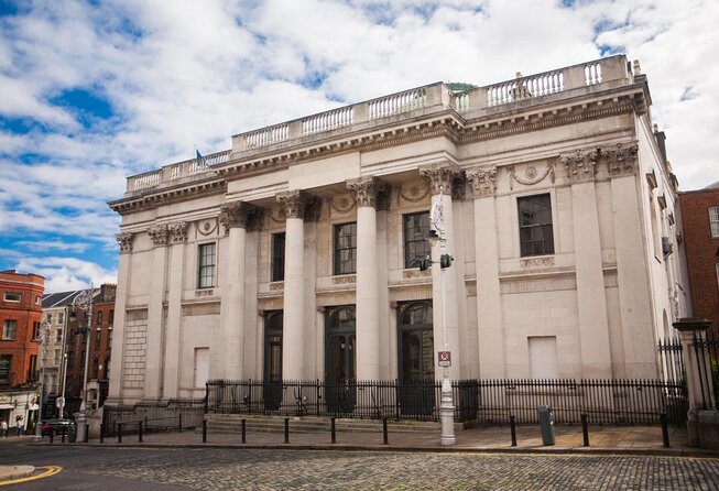 Dublin Ghost Hunt Exploration Game and Tour - Meeting Wolfe Tone beside a revolutionary story