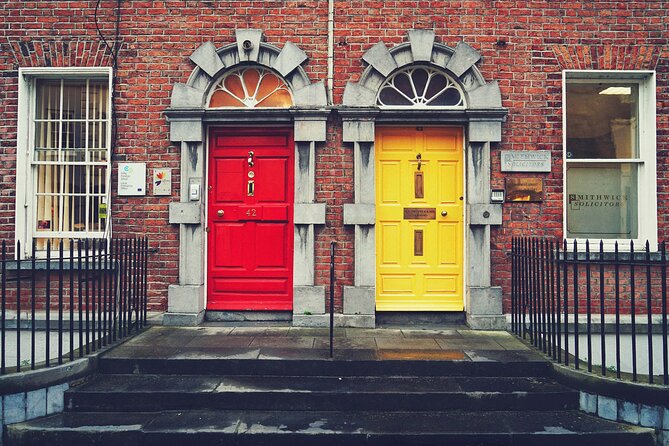 Dublin Walking Tour with Audioguide on Your Smartphone - Whiskey, Trinity College, and College Green