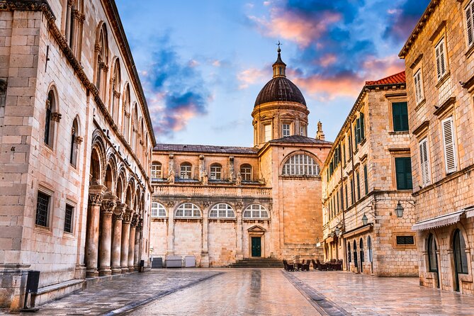Dubrovnik Scavenger Hunt and Highlights Self Guided Audio Tour - Pile Gate gives you the clearest start