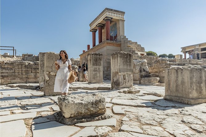 E-Ticket & Audio Tour for Knossos Palace: Unlock Minoan Majesty - Views toward Mount Juktas