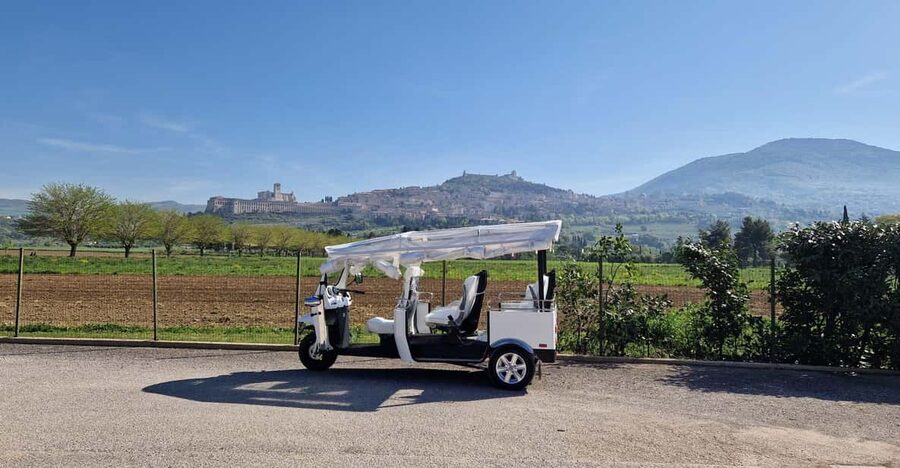 E - Tuk Panoramic Tour Assisi with audio guides - Santa Chiara and the story of Assisi