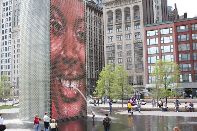 Eastside Chicago The Heist Exploration Game and Tour - Crown Fountain and the people of Chicago