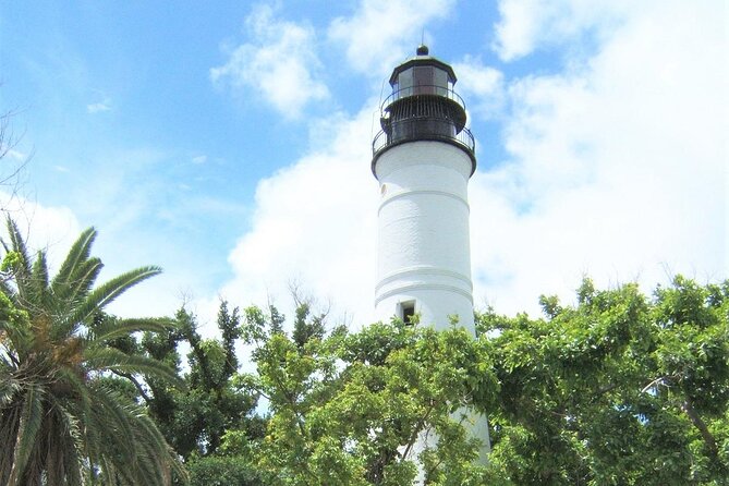 Easy Stroll (or Bike) Through Downtown Key West Audio Tour - The story of the Key West lighthouse