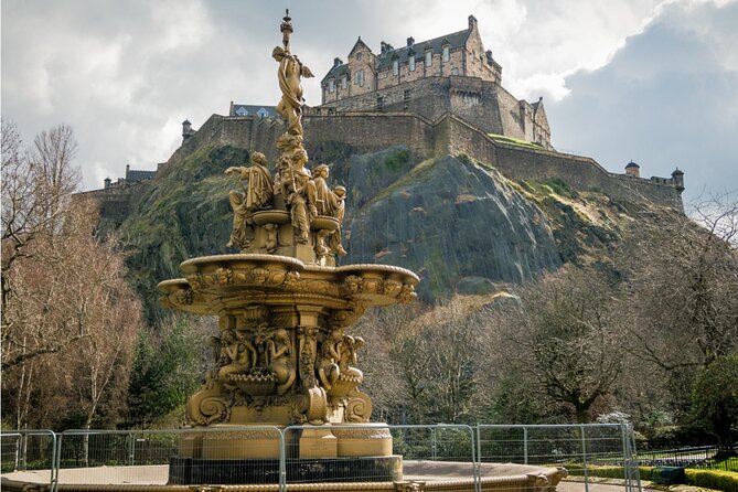 Edinburgh City of Wizards Exploration Game and Tour - Starting at City Chambers on the High Street