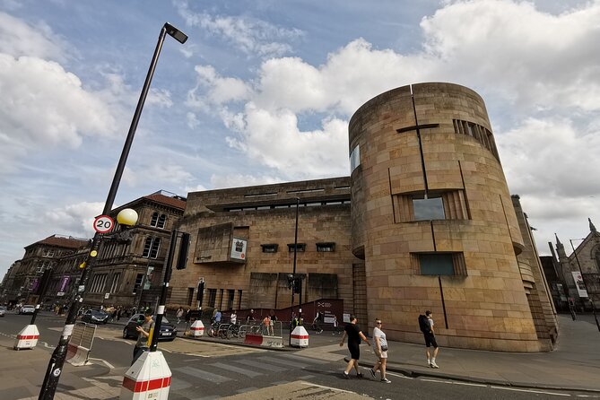 Edinburgh Harry Potter Self-Guided Private Tour - Victoria Street and the Diagon Alley comparison