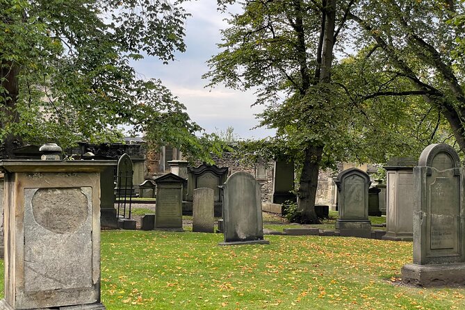 Edinburgh Harry Potter Self Guided Tour for Muggles - Lawnmarket and the stories tied to the street