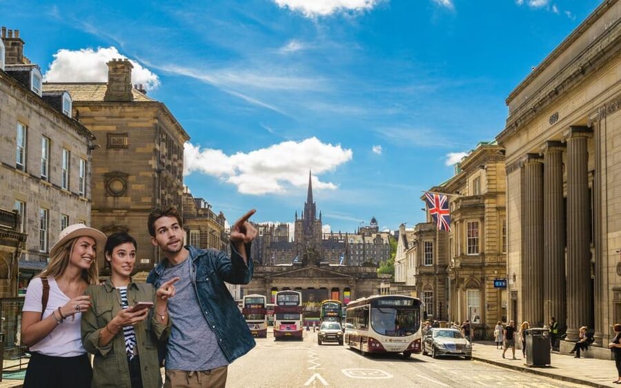 Edinburgh New Town: City Walking Tour & Exploration Game - Following the Georgian streets of New Town