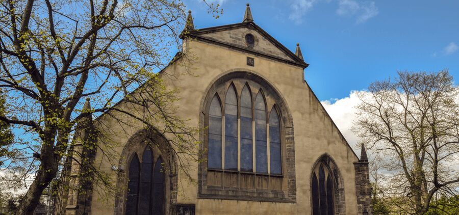 Edinburgh: Old Town Walking Tour with an APP - Edinburgh Castle from Castle Hill