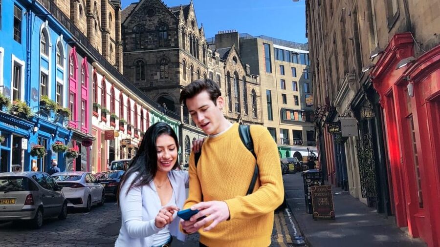 Edinburgh: Royal Mile Walking Tour & Exploration Game - Key points to know before you book