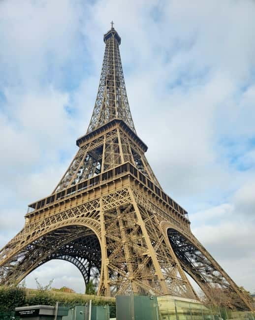 Eiffel Tower Entry: Summit or 2nd Floor with Audioguide - What this Eiffel Tower experience really includes