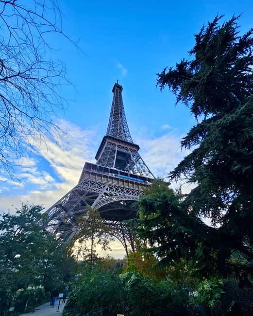 Eiffel Tower Ticket: Summit or 2nd Floor + Audioguide - The second floor gives you the best all-around view
