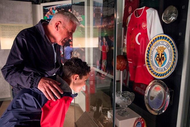Emirates Stadium and Arsenal Museum Entrance Ticket Including Audio Guide - The stadium view and the Diamond Club