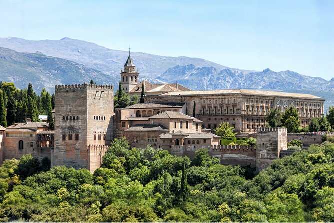 Entrance to the Alhambra and Generalife with Audio Guide - Key points to know before booking
