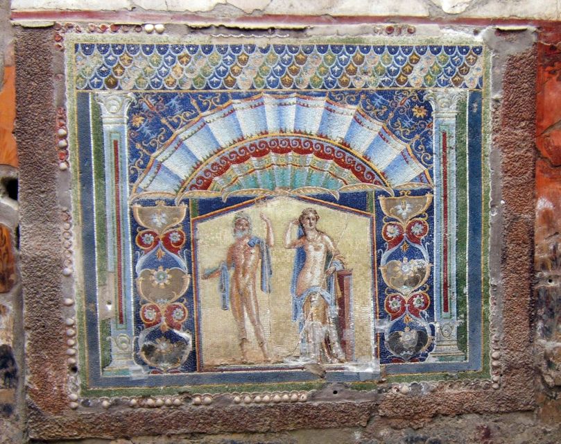 Ercolano: Herculaneum Skip-the-Line Ticket & Audio Guide - Why Herculaneum feels different from Pompeii