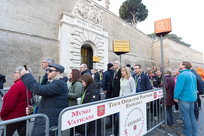 Express Vatican & Sistine Pass with Audio Guide - The Gallery of Maps and Gallery of Chandeliers