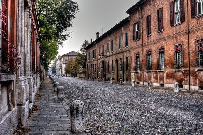 Ferrara Walking Tour with Audio and Written Guide - Rotonda Foschini and an upward glance