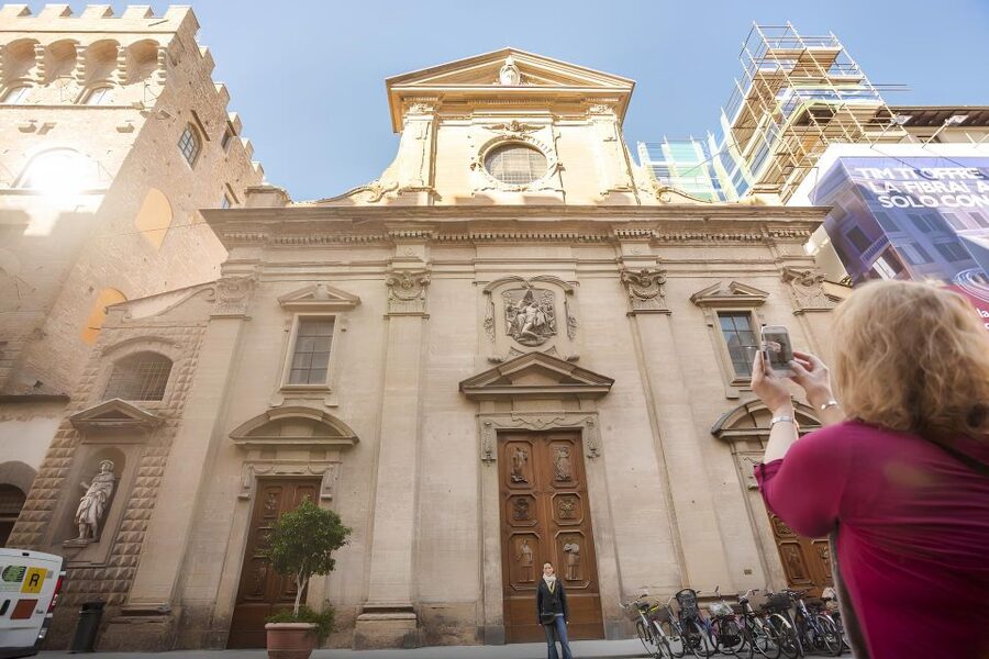 Florence: 2.5 hour Audio Guided Walking Tour led by Host - Crossing into Santo Spirito and reaching Pitti Palace