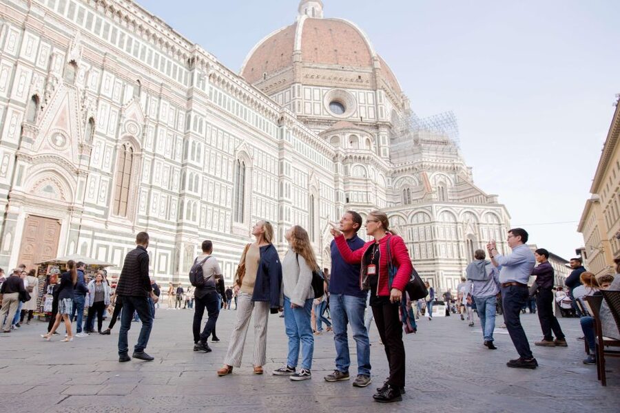 Florence: 2.5 hour Audio Guided Walking Tour led by Host - Uffizi Gallery and Piazza della Signoria