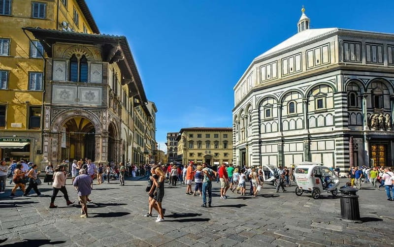 Florence Accademia: David of Michelangelo & Audio Guide - Entering the Accademia on a Timed Slot