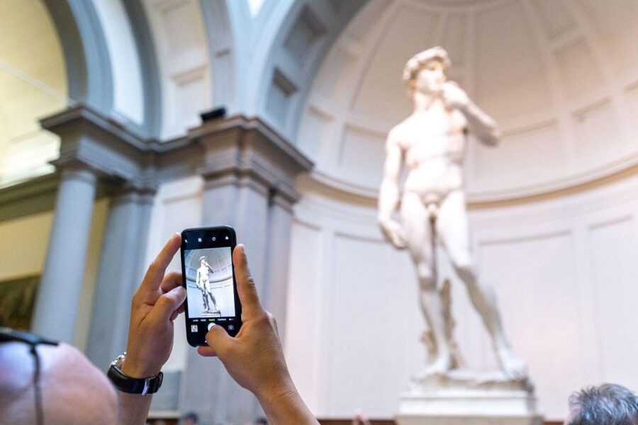 Florence: Accademia Gallery Skip-the-Line with Audio Guide - Meeting the coordinator outside the Accademia