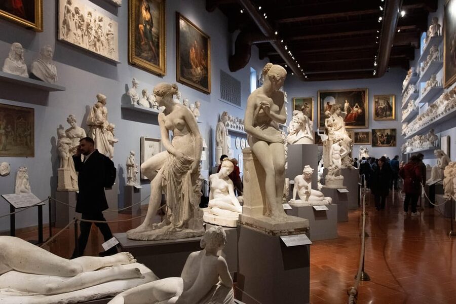 Florence: Accademia Ticket & Audio Guided Tour with Host - Choosing the right audio language