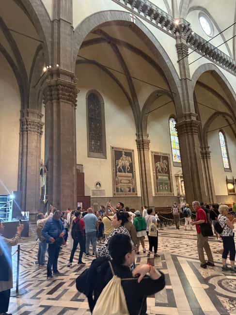 Florence: Duomo Cathedral Hosted Entry with Audio Guide - Live English guidance versus the audio app