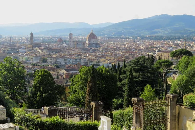 Florence: E-Vespa Rental with Smartphone Tour and Tasting - Key points to know before you book