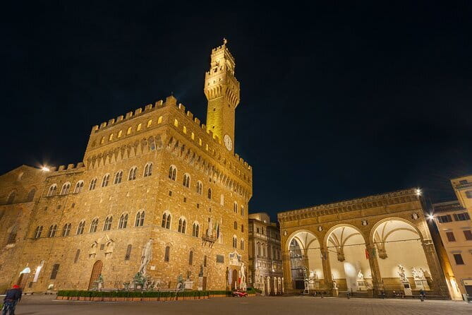 Florence Inferno: Dante’s Haunted Exploration Game and Tour - Starting at Piazza della SS. Annunziata