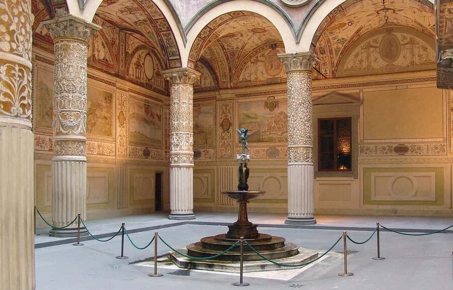 Florence: Palazzo Vecchio Entry Ticket with Audio Guide - Renaissance artists in a political palace