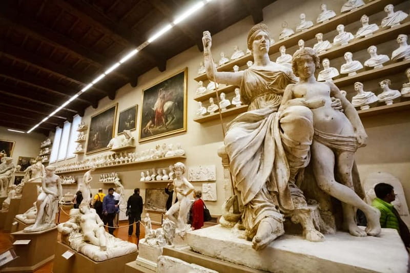 Florence: Timed Entry to Michelangelo's David + Audio App - Why David deserves more than a quick photograph