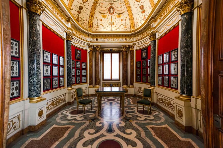 Florence: Uffizi Gallery Reserved Entry Ticket & Audioguide - Using the app without phone trouble