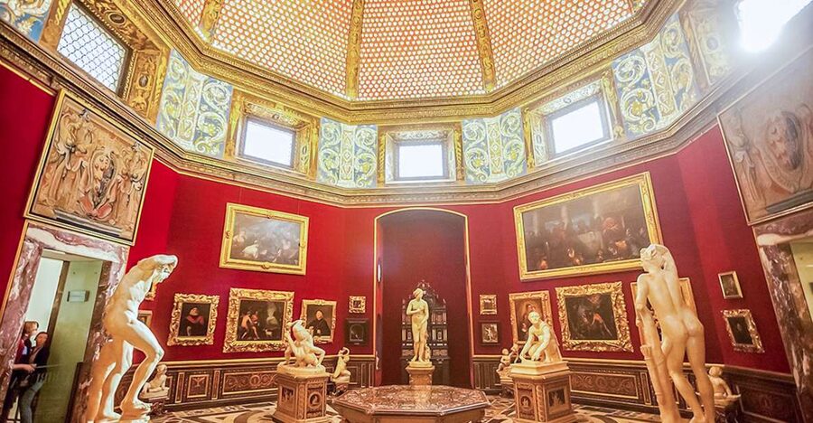 Florence: Uffizi Priority Ticket & Masterpieces Audio App - Allow two to four hours, and do not race the corridors