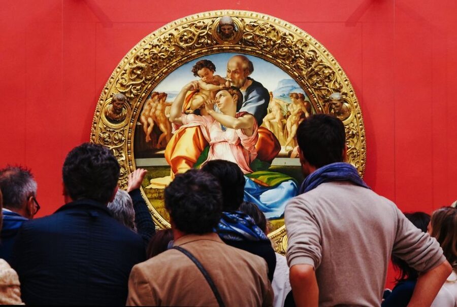 Florence: Uffizi Priority Ticket & Masterpieces Audio App - Meeting the host by the Cellini statue
