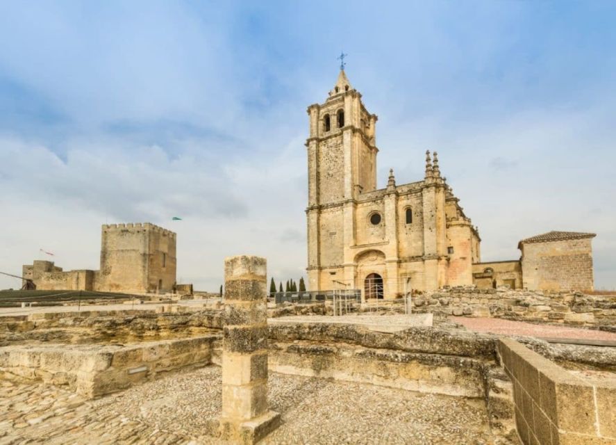 Fortaleza de la Mota Entrance Ticket with Audio Guide - Entering through the gates and following the old streets
