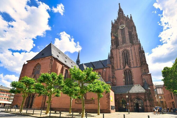 Frankfurt Old Town & Emperors: City Game & Walking Tour - Key points at a glance