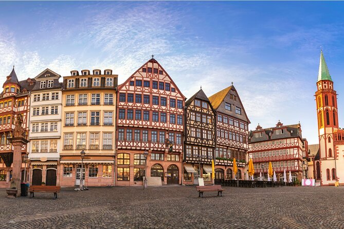 Frankfurt Old Town & Emperors: City Game & Walking Tour - What the River Main adds to the walk