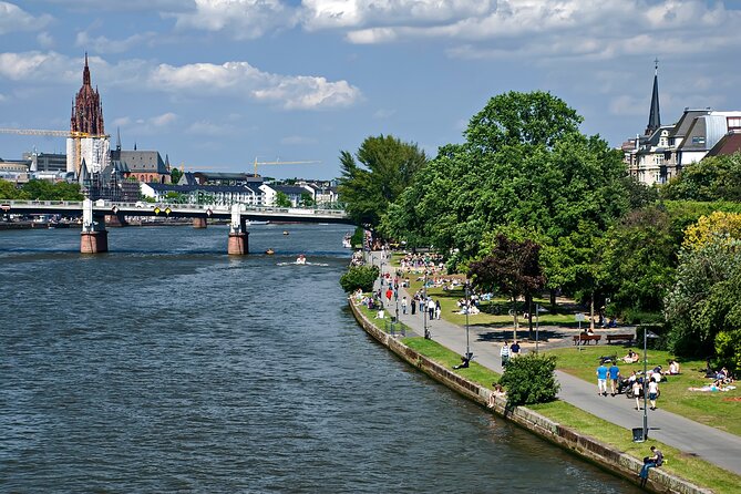 Frankfurt Scavenger Hunt and Highlights Self Guided Audio Tour - Stadthaus am Markt and the rebuilt old town